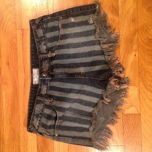 Free People denim shorts size 27