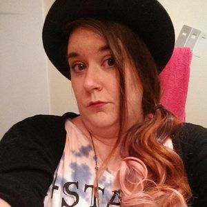 Meet your Posher, Leslie