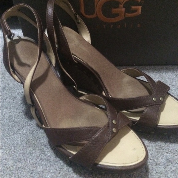 UGG brown platform wedge sandals - size 8