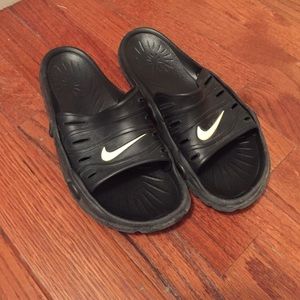 Nike slides