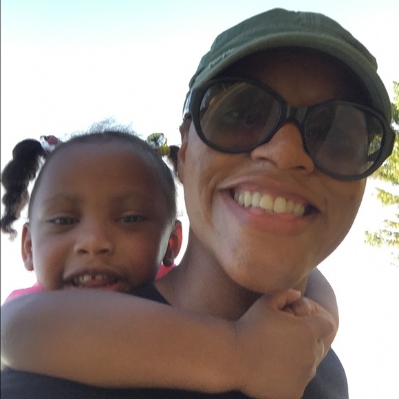 Meet your Posher, **christy - Picture 4 of 4