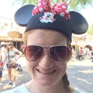 Meet your Posher, Stephanie