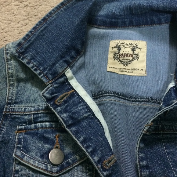 Jean jacket - Picture 2 of 3