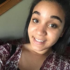 Meet your Posher, Camillia