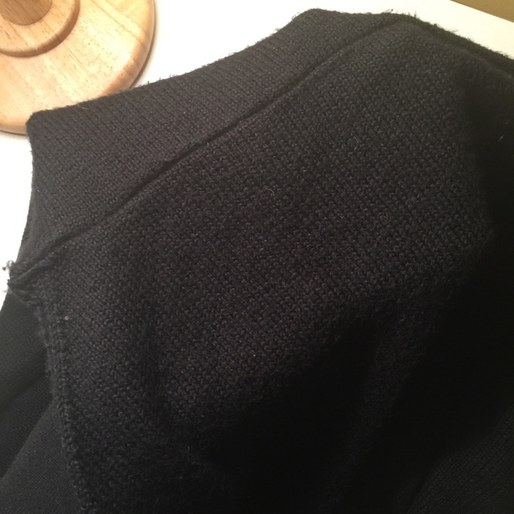Scoop neck black sweater from Old Navy - Picture 2 of 4