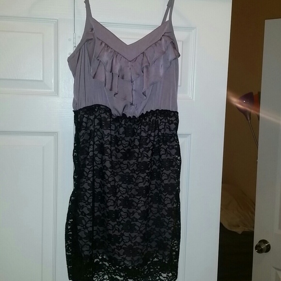 Never worn- tags still attached