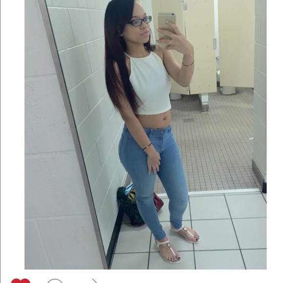 White Crop - Picture 3 of 3