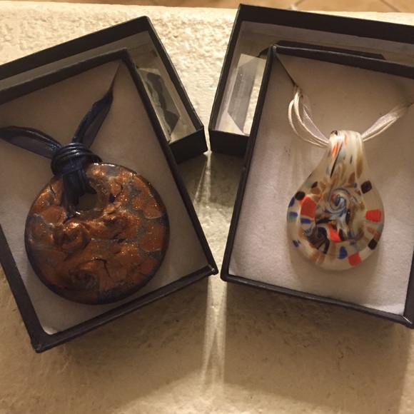 Venitian rate glass necklace