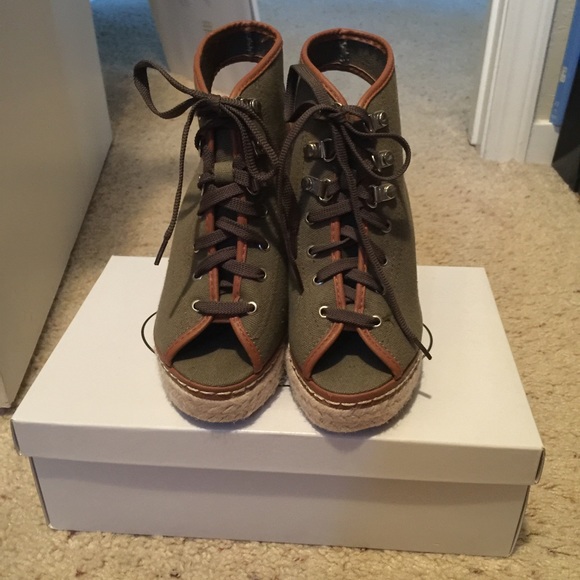 New open toe khaki wedges