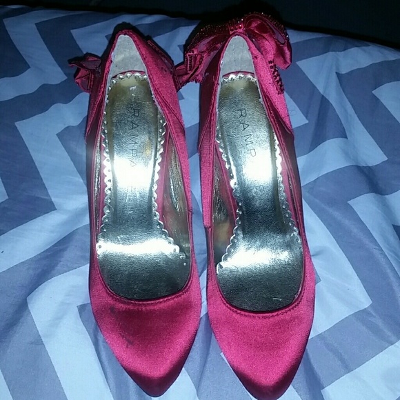 Red Heels :) - Picture 1 of 4