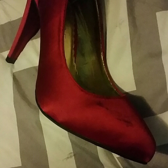 Red Heels :) - Picture 2 of 4
