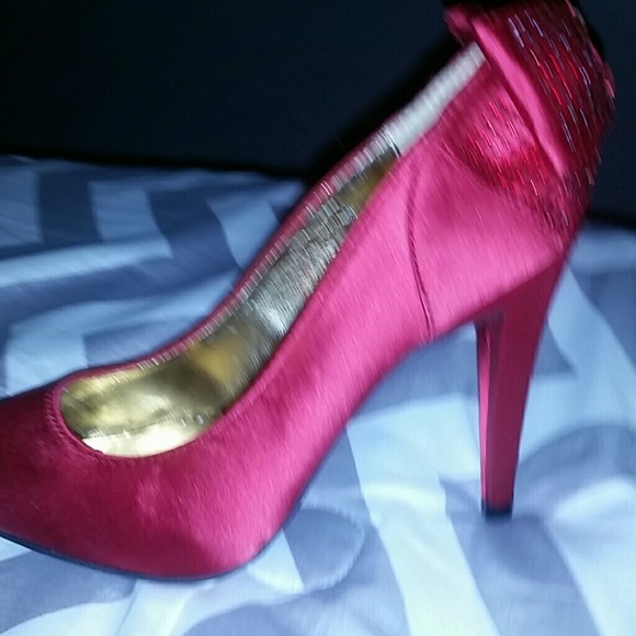 Red Heels :) - Picture 4 of 4