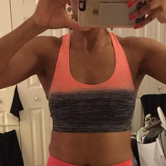 Ombré sports bra and Ombré coral pants - Picture 4 of 4