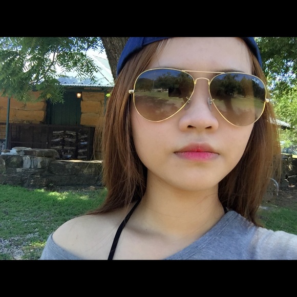 Meet your Posher, Vy - Picture 1 of 1