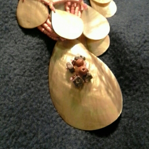 Teardrop Shell Pendants necklace set - Picture 3 of 4