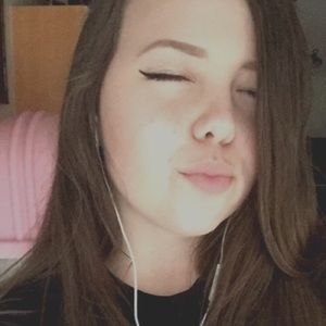 Meet your Posher, Briana