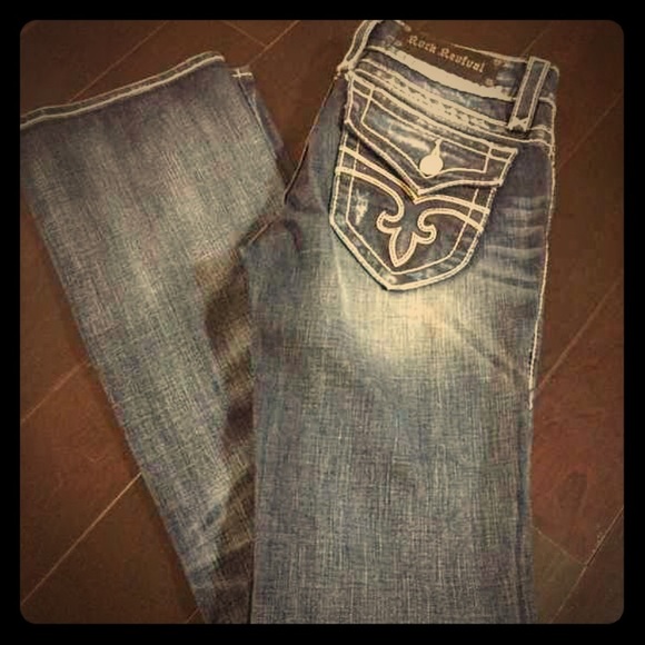 🎁 SOLD 🎁 NWOT Rock Revival - Picture 1 of 4