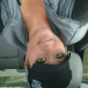 Meet your Posher, Andrea