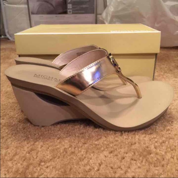 Michael Kors lifted flip flops! Brand new!! - Picture 2 of 2