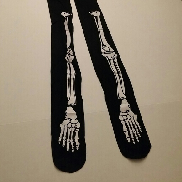 Skelteton Stockings - Picture 2 of 4