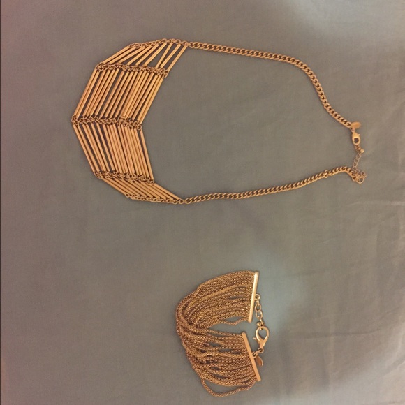 Express necklace and bracelet combo