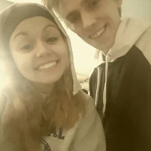 Meet your Posher, Em