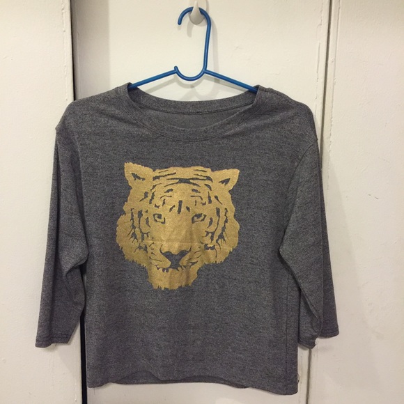 3/4 Sleeves Tiger Gray Shirt - Picture 1 of 1