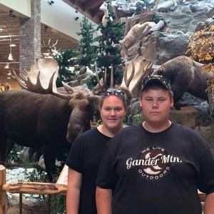 Meet your Posher, Lori