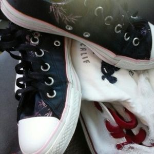 Women's satin with pink satin mosaic flowers lay