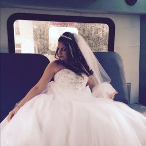 Meet your Posher, Cara