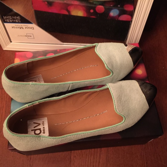 Dolce Vita Flat Shoes
