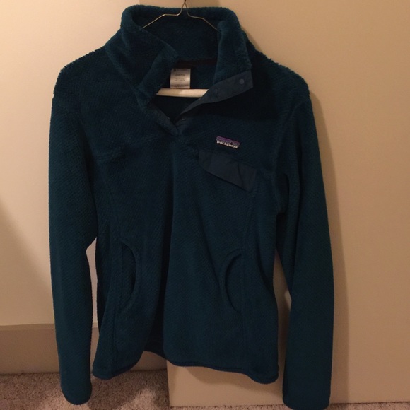 Women's Patagonia dark blue pullover size M