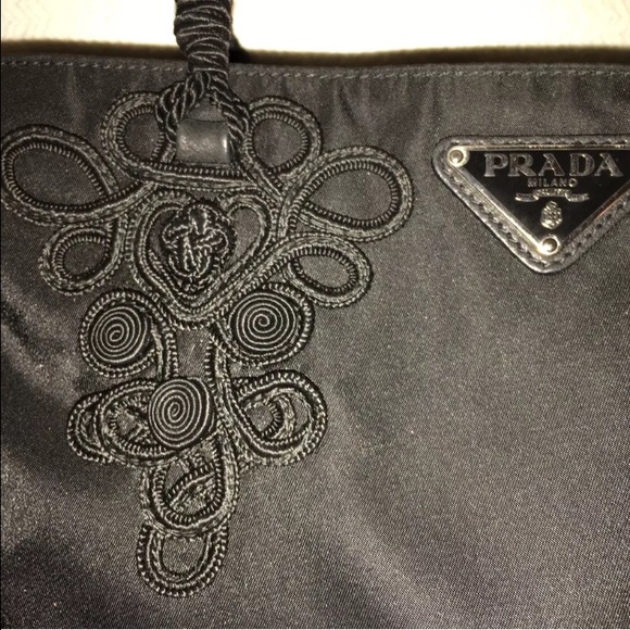 ❌ Prada Black Nylon Embroidered Tote - Picture 2 of 4