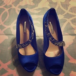 H by Halston pumps