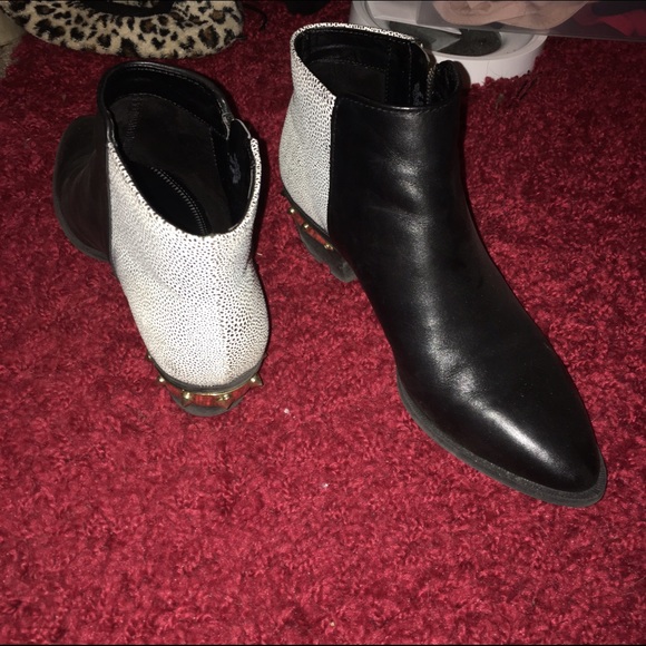 Circus by Sam Edelman boots!