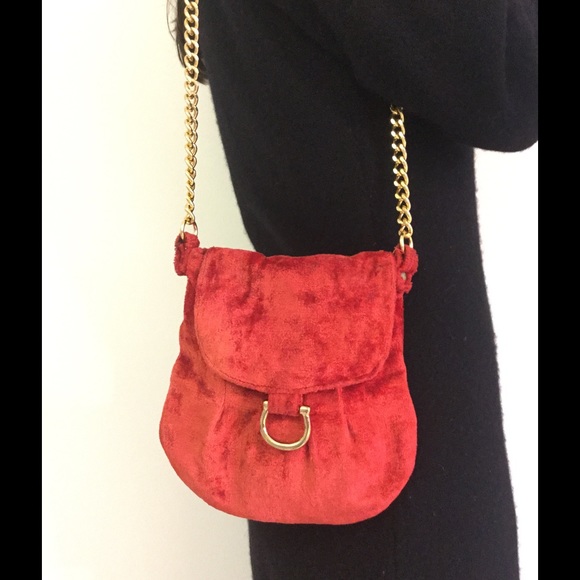 VERY VINTAGE VELVET RED BAG, GOLD CHAIN&CLASP