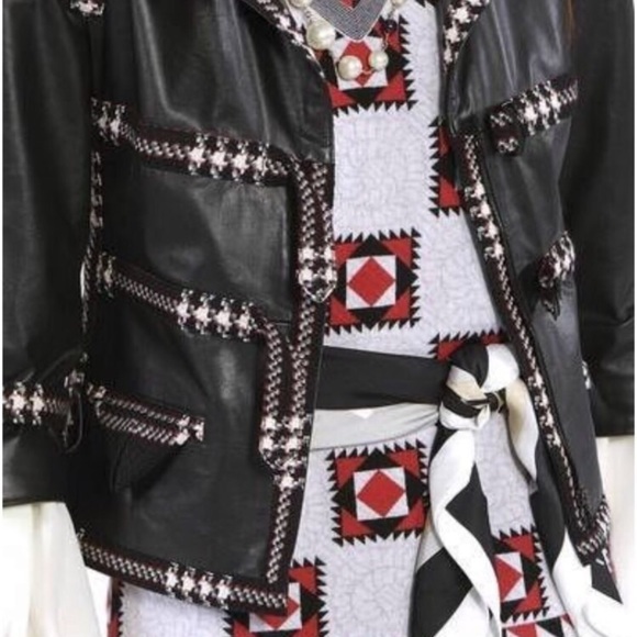 Chanel Jacket ! - Picture 2 of 4