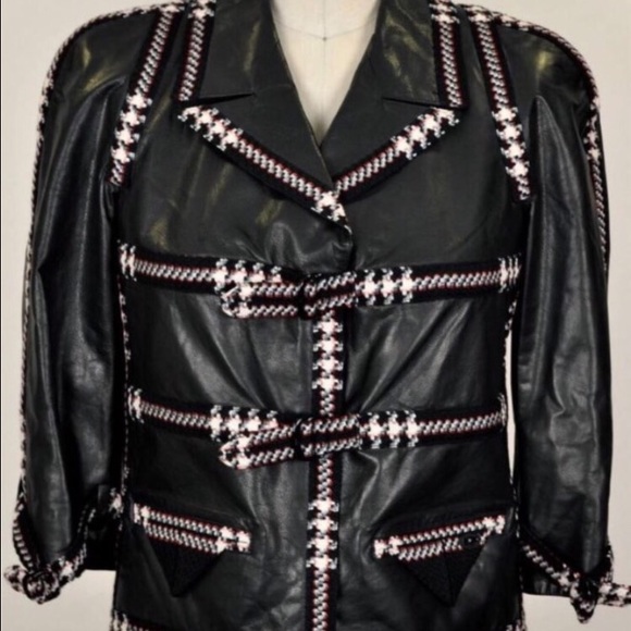Chanel Jacket ! - Picture 3 of 4