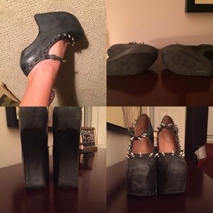 Invisible wedge Jefferey Campbell