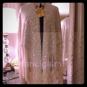 VINTAGE PONCHO CAPE