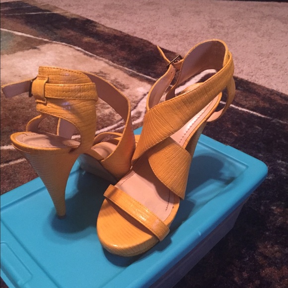 Authentic Leather Heels - Picture 2 of 2