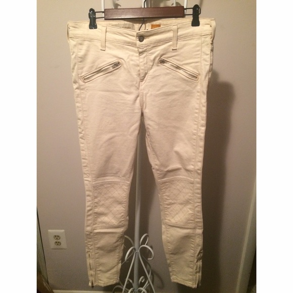 Anthropologie Pilcro Serif Moto Jeans