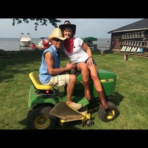 Meet your Posher, Kelly