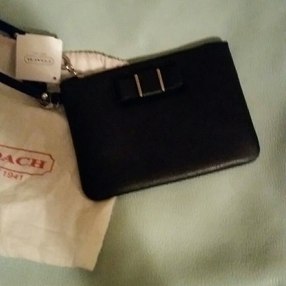NWT Black Coach Wristlet/clutch