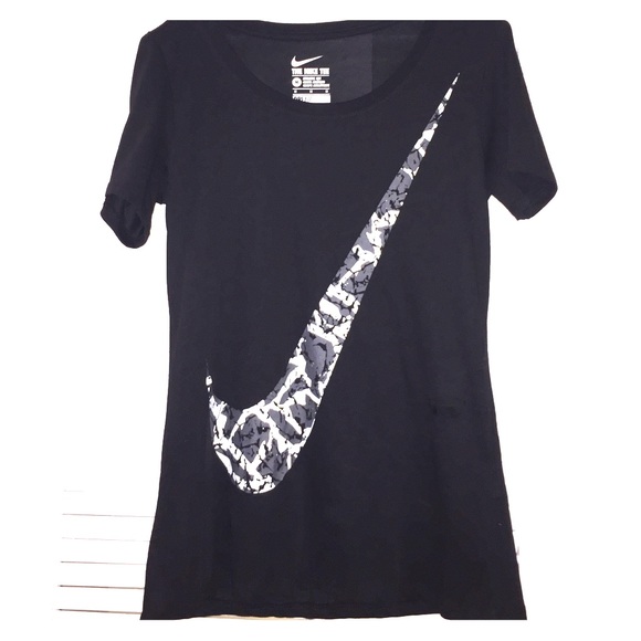 Black Nike T-shirt