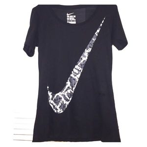 Black Nike T-shirt