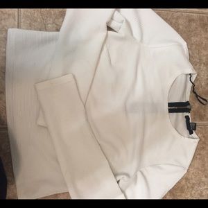 🐲white long sleeve crop top🐲