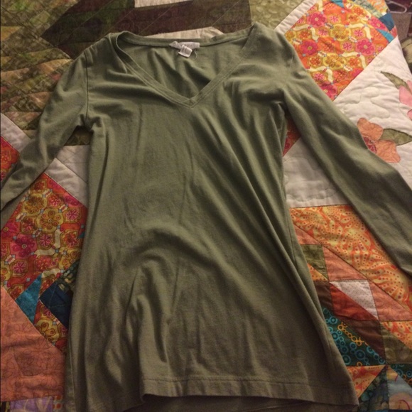 Green long sleeve shirt small/xs - Picture 1 of 2