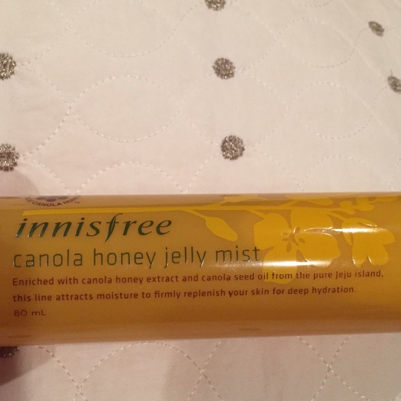 Innisfree canola honey face mist - Picture 2 of 4
