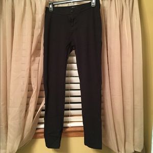 Skinny stretch legging.